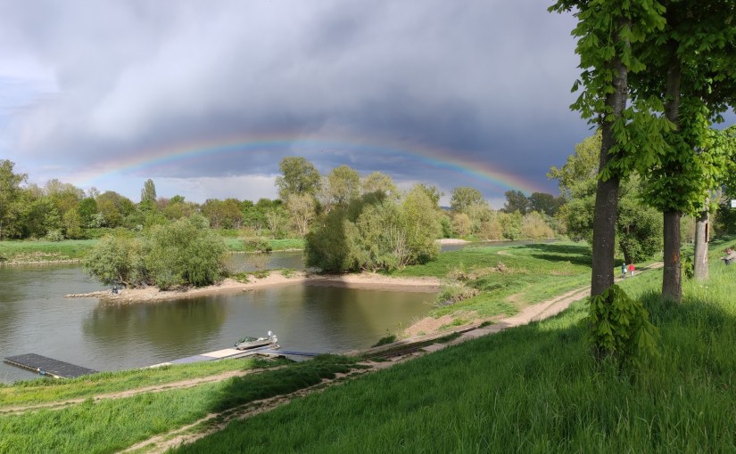 Regenbögen aus aller Welt – hier über dem&nbsp;Neckar