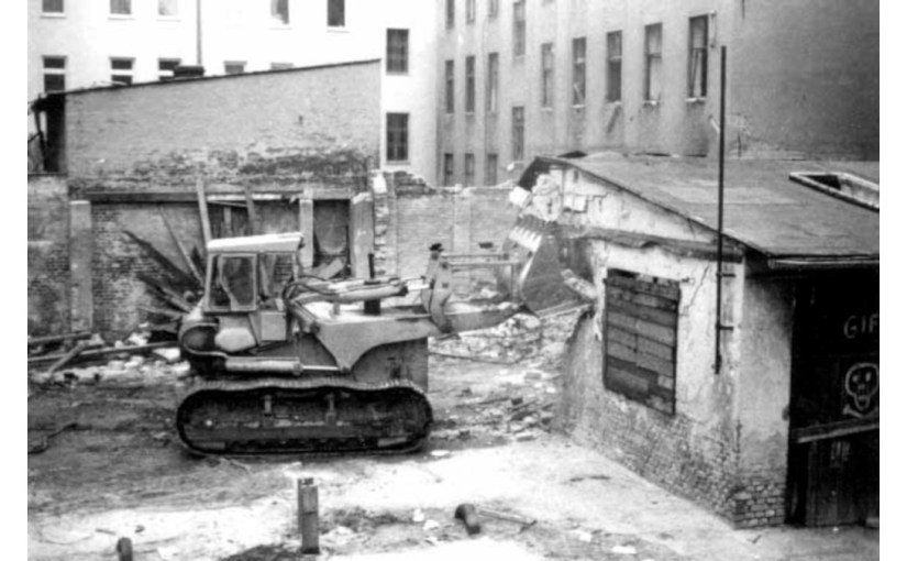 1982 | Vogel/Braun stellen Strafanzeige gegen&nbsp;Besetzer:innen